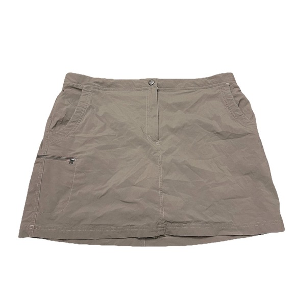 L.L. Bean Pants - LL Bean Women's size 18 Reg Water-Repellent Comfort Trail Skort‎ Mid-Rise 290595